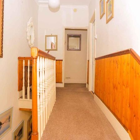 Pedro Host Family Apartment London Bagian luar foto