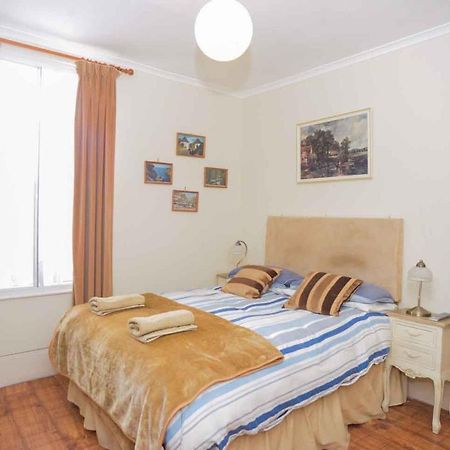 Pedro Host Family Apartment London Bagian luar foto