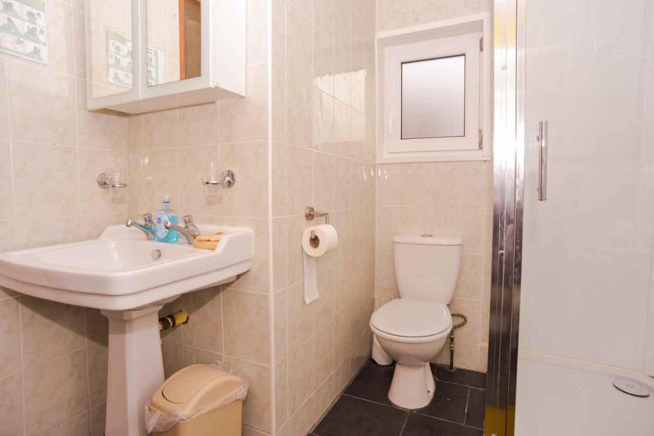 Pedro Host Family Apartment London Bagian luar foto